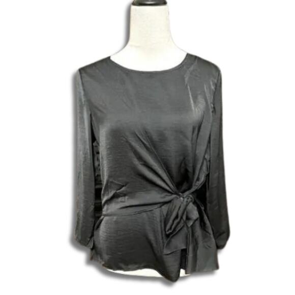 Gigi Parker Wrap Front Blouse 3/4 Sleeve Length Satin Fabric Black W Small NWT - Picture 2 of 11